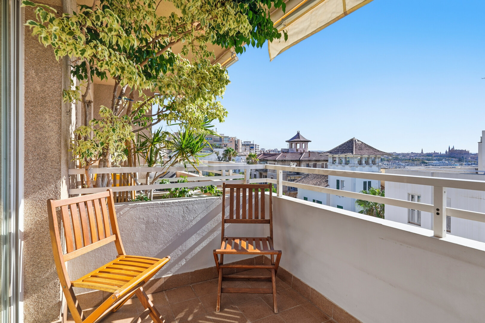 Apartment for sale in Paseo Maritimo, Palma view
