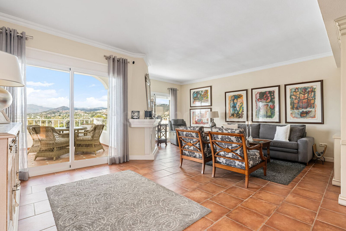 House for sale in Nueva Andalucia, Marbella view