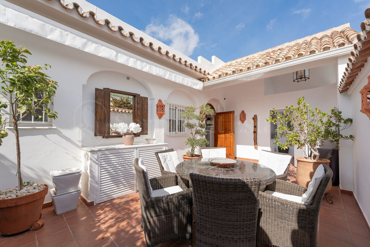 House for sale in Nueva Andalucia, Marbella view