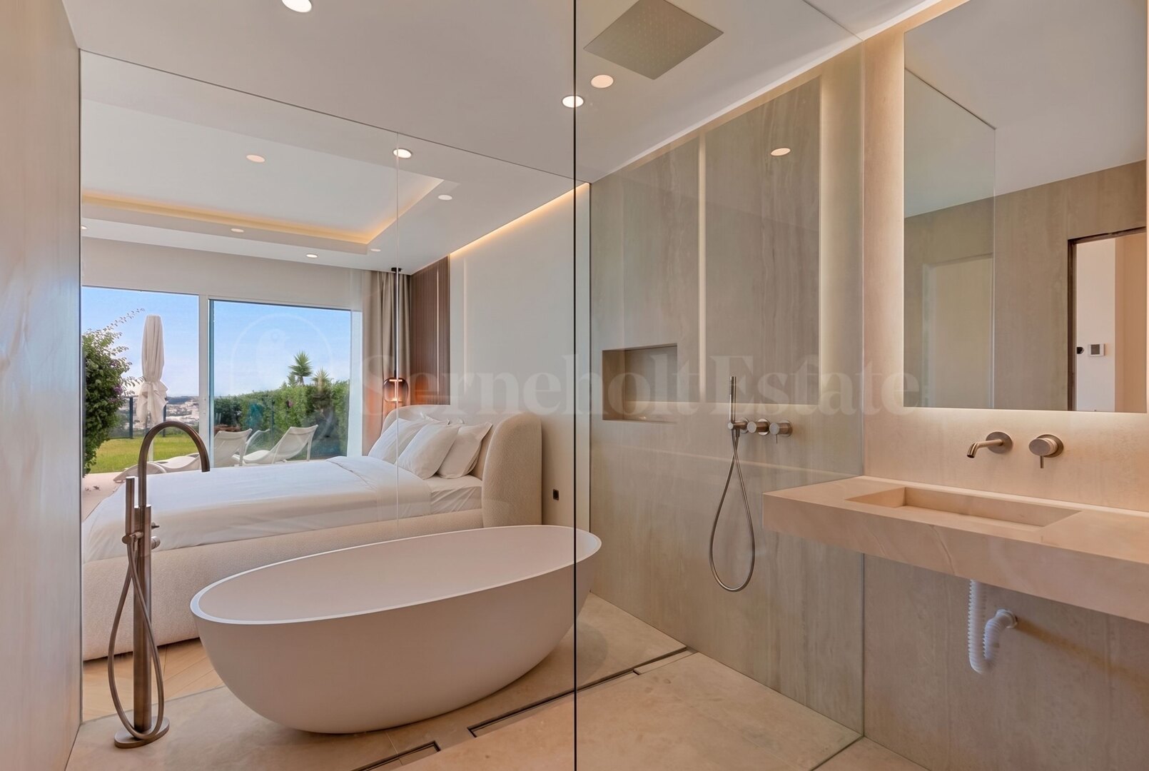 Apartment for sale in Nueva Andalucia, Marbella view