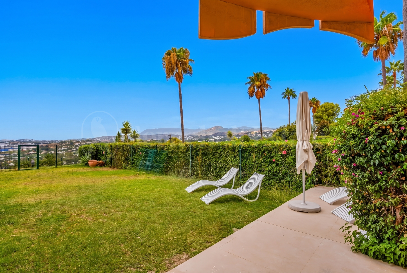 Apartment for sale in Nueva Andalucia, Marbella view