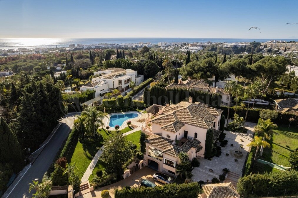House for sale in Nueva Andalucia, Marbella view
