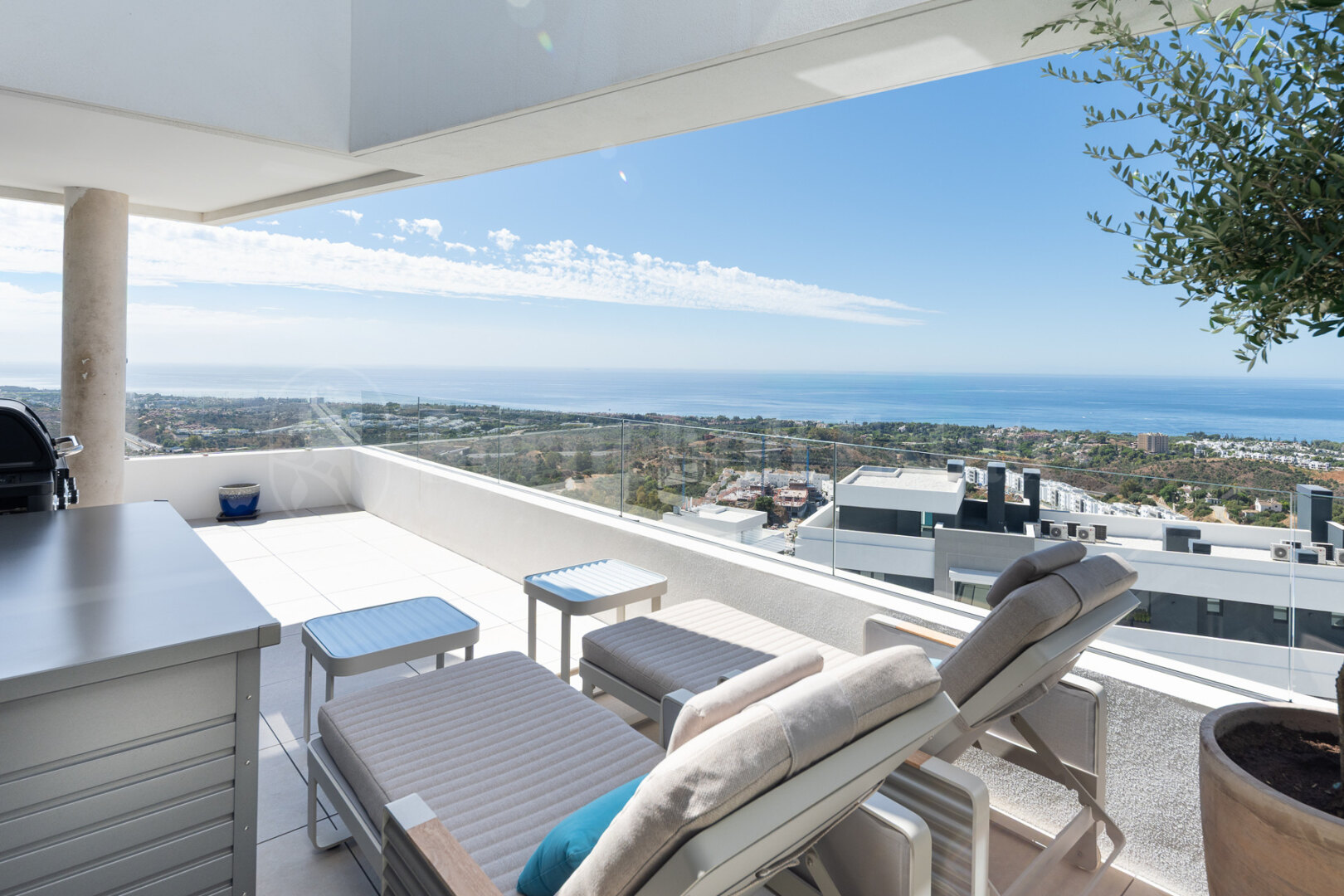 Apartment for sale in Marbella East, Marbella