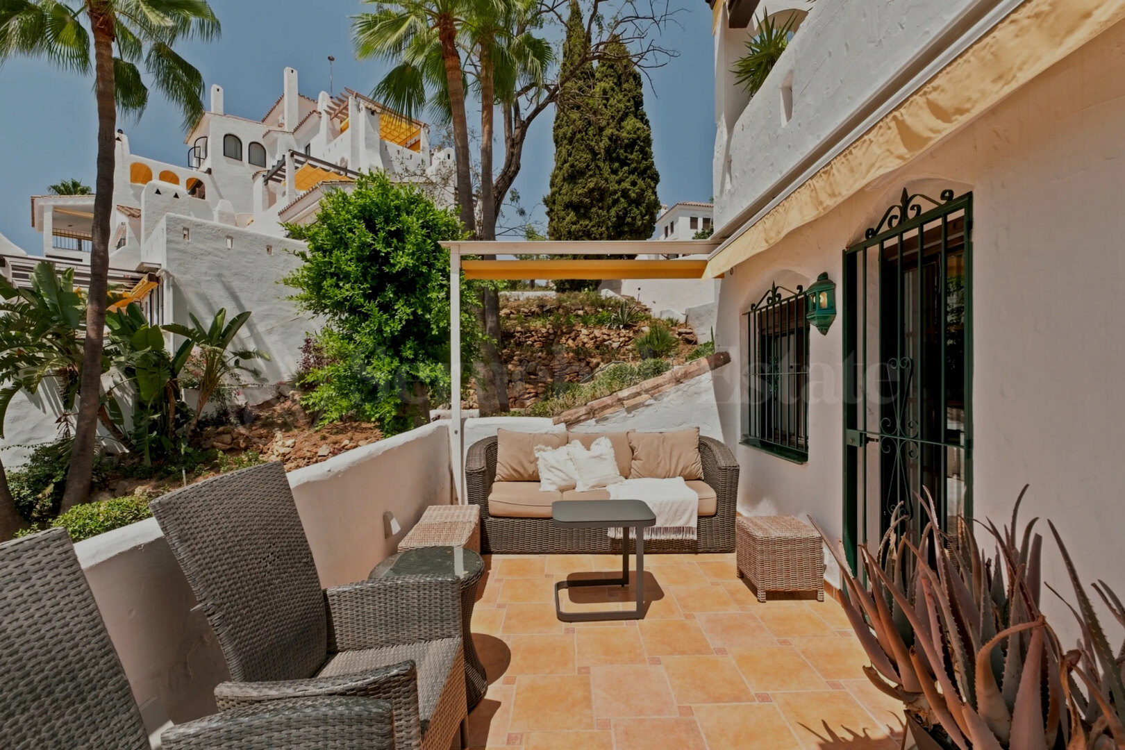 Apartment for sale in Nueva Andalucia, Marbella view