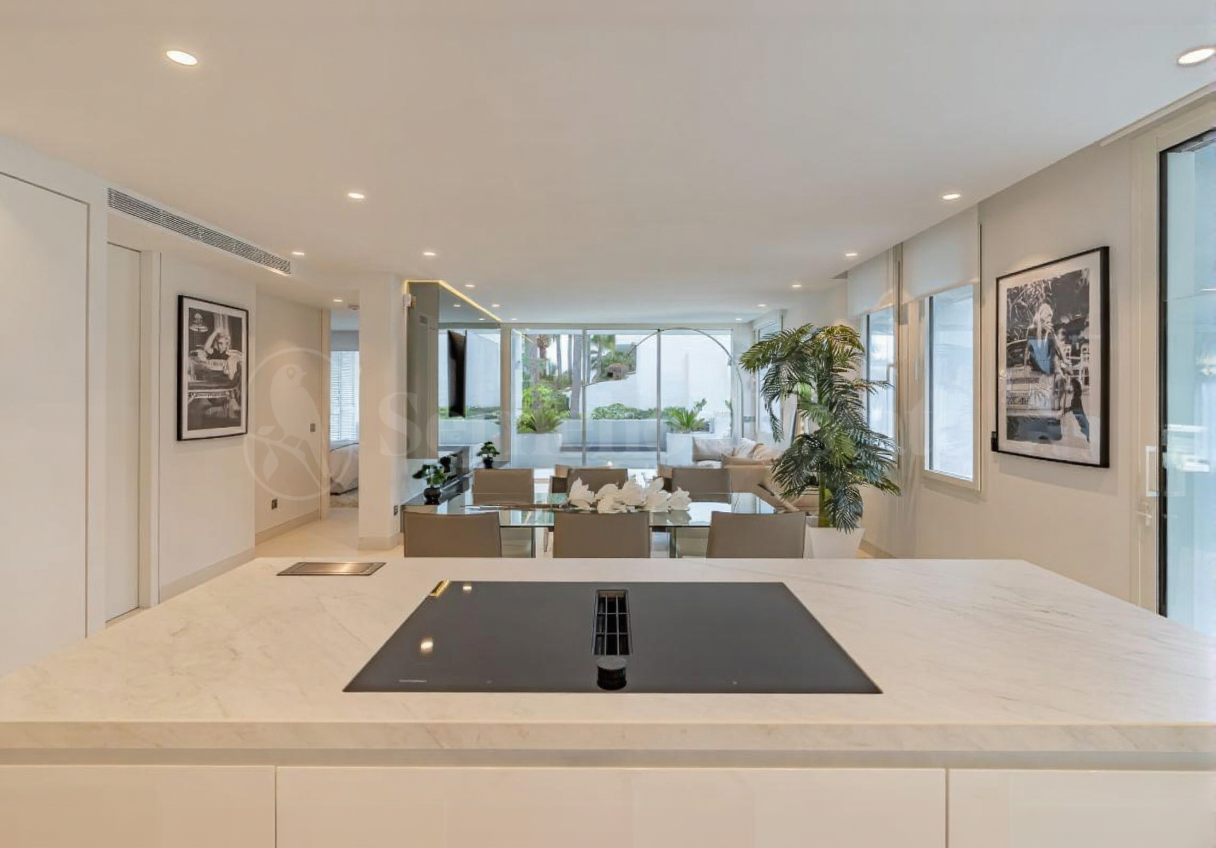 Apartment for sale in Marbella Golden Mile, Marbella