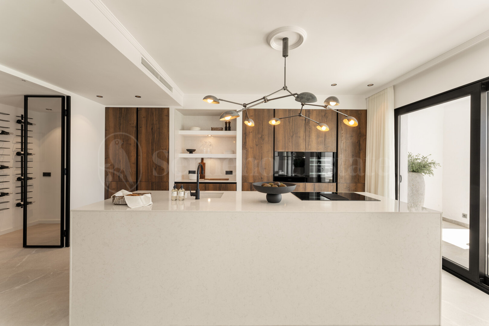 Apartment for sale in Las Colinas De La Heredia, Benahavís view