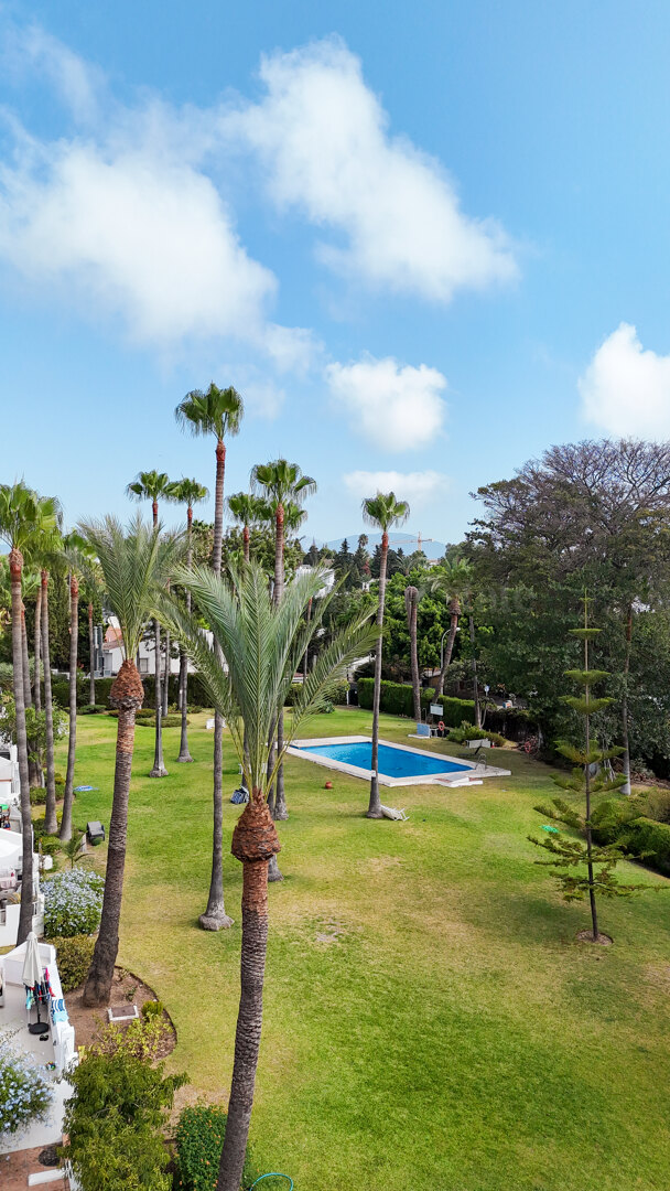 Apartment for sale in Nueva Andalucia, Marbella view