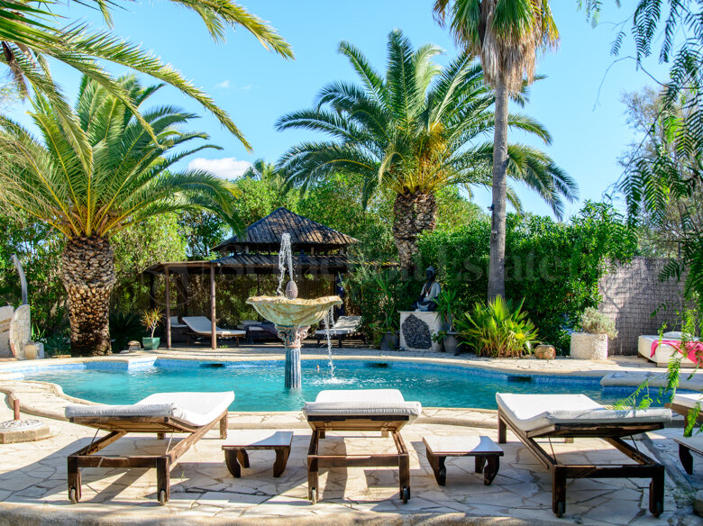 Exclusive Villa with ETV and Panoramic Sea Views