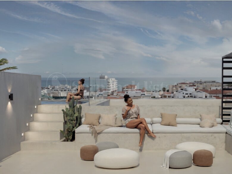 Premium New Penthouse with Terrace and Rooftop Pool Access in Torrevieja