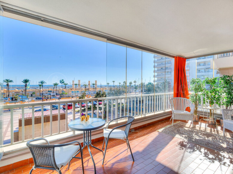 FRONTLINE APARTMENT WITH HARBOUR VIEWS IN FUENGIROLA
