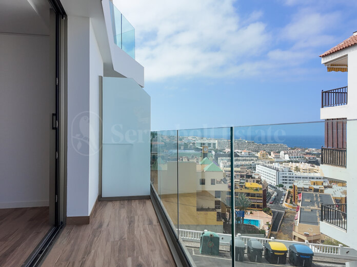 Modern New-Build Apartment with Partial Sea Views in Puerto de Santiago/ Los Gigantes