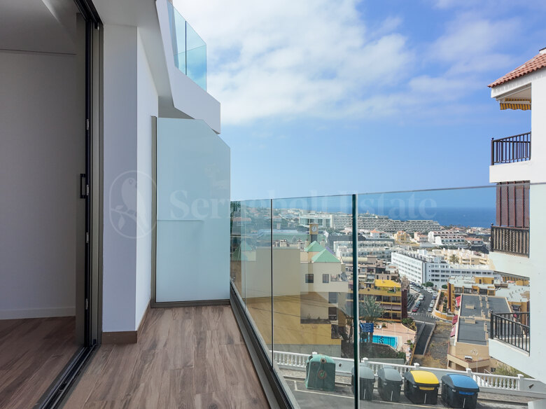 Modern New-Build Apartment with Partial Sea Views in Puerto de Santiago/ Los Gigantes