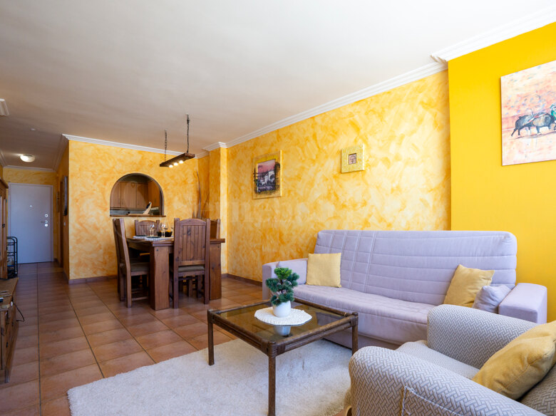 Renovated apartment with pool and lagoon views, 250 m from beach