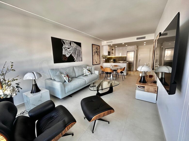 Elegant 3-bedroom Penthouse in Valentino Golf III with Private Solarium & Sea Views