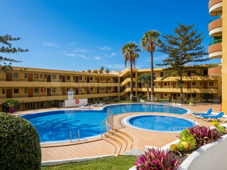 Newly renovated studio only 100 metres from the beach