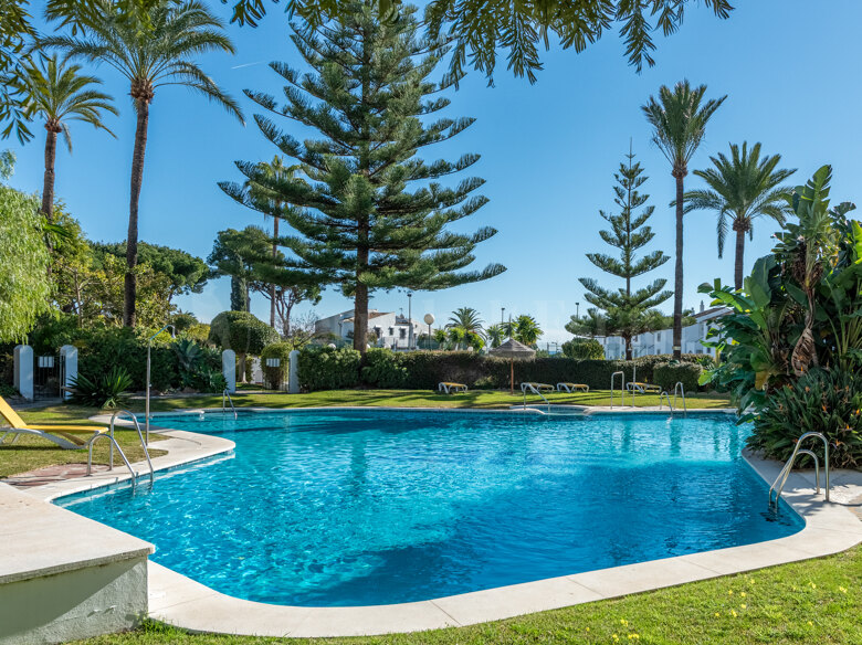 Apartment for sale in Cerro Blanco, Nueva Andalucia
