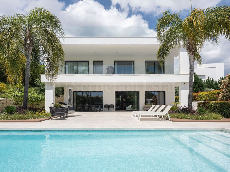 Modern Luxury Villa in Prime Lower Nueva Andalucía