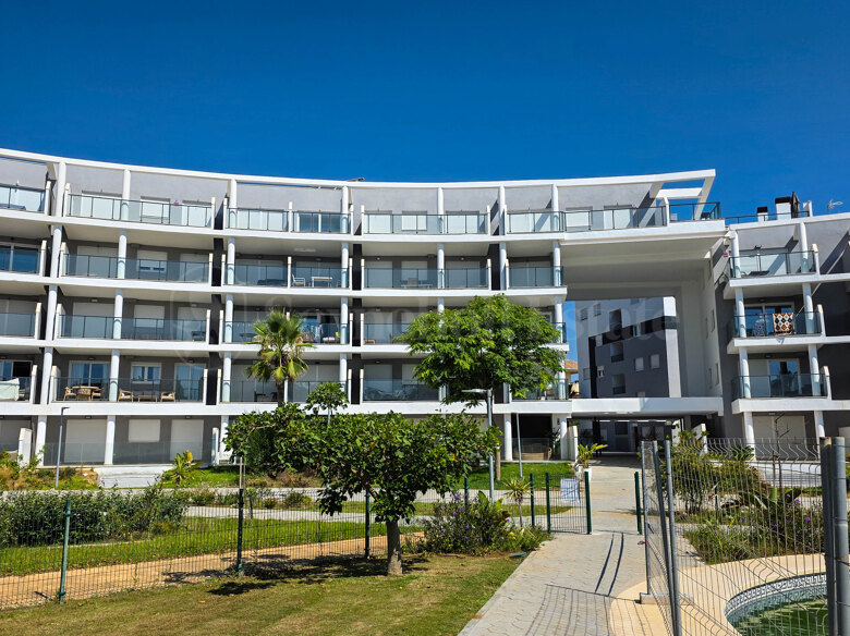 Brand-New Middle Floor Apartment Just 200 Metres from the Beach in Aldea Beach, Manilva