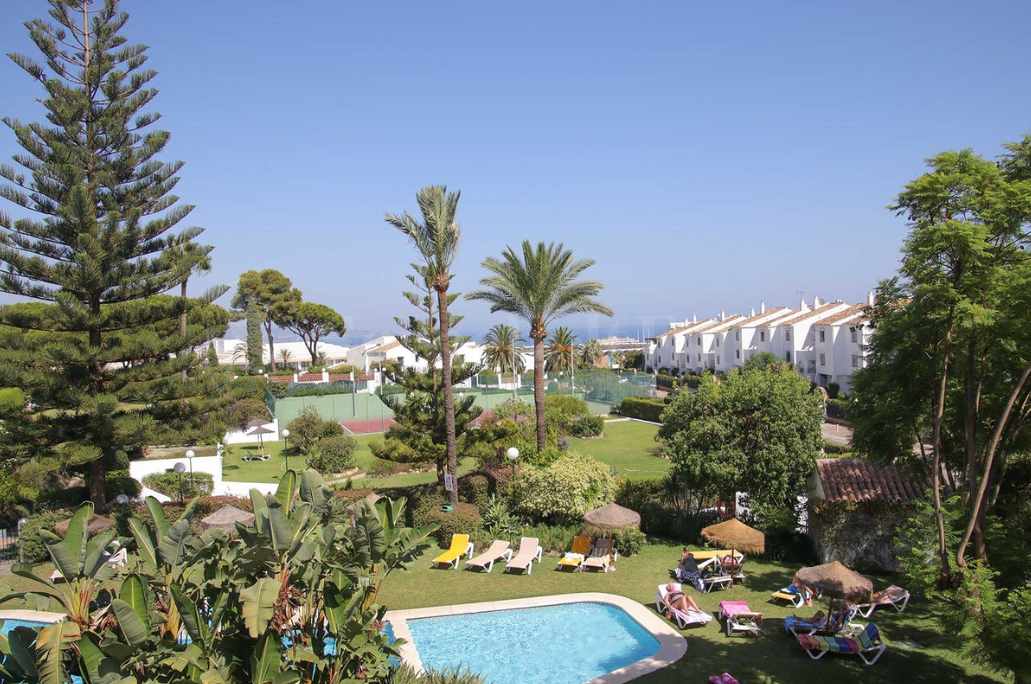 Apartment for sale in Nueva Andalucia, Marbella