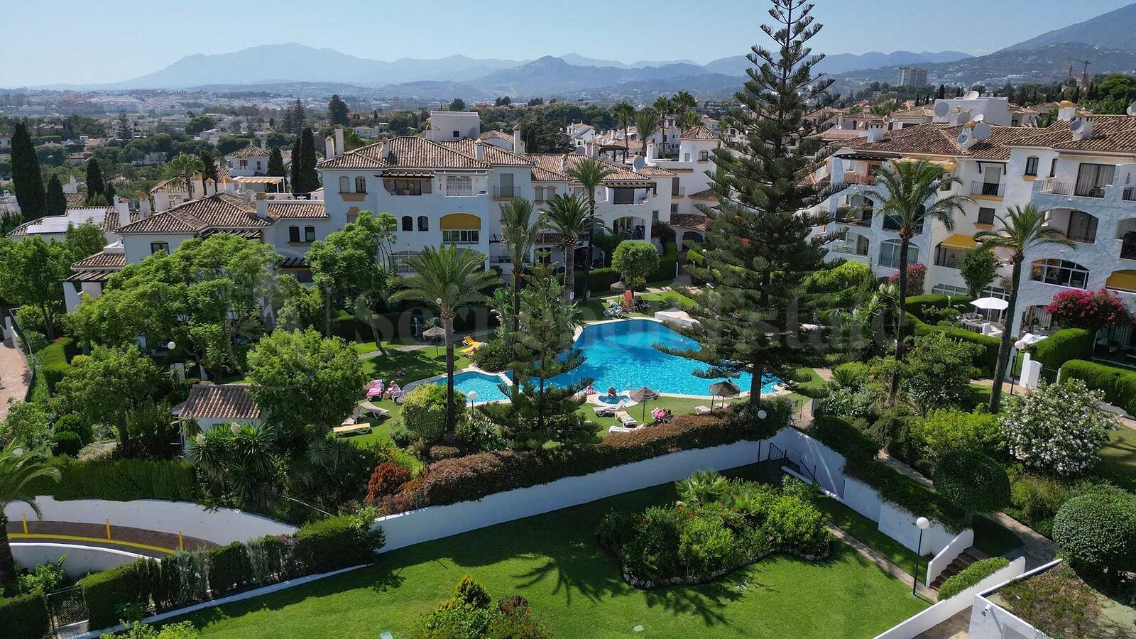 Apartment for sale in Nueva Andalucia, Marbella view