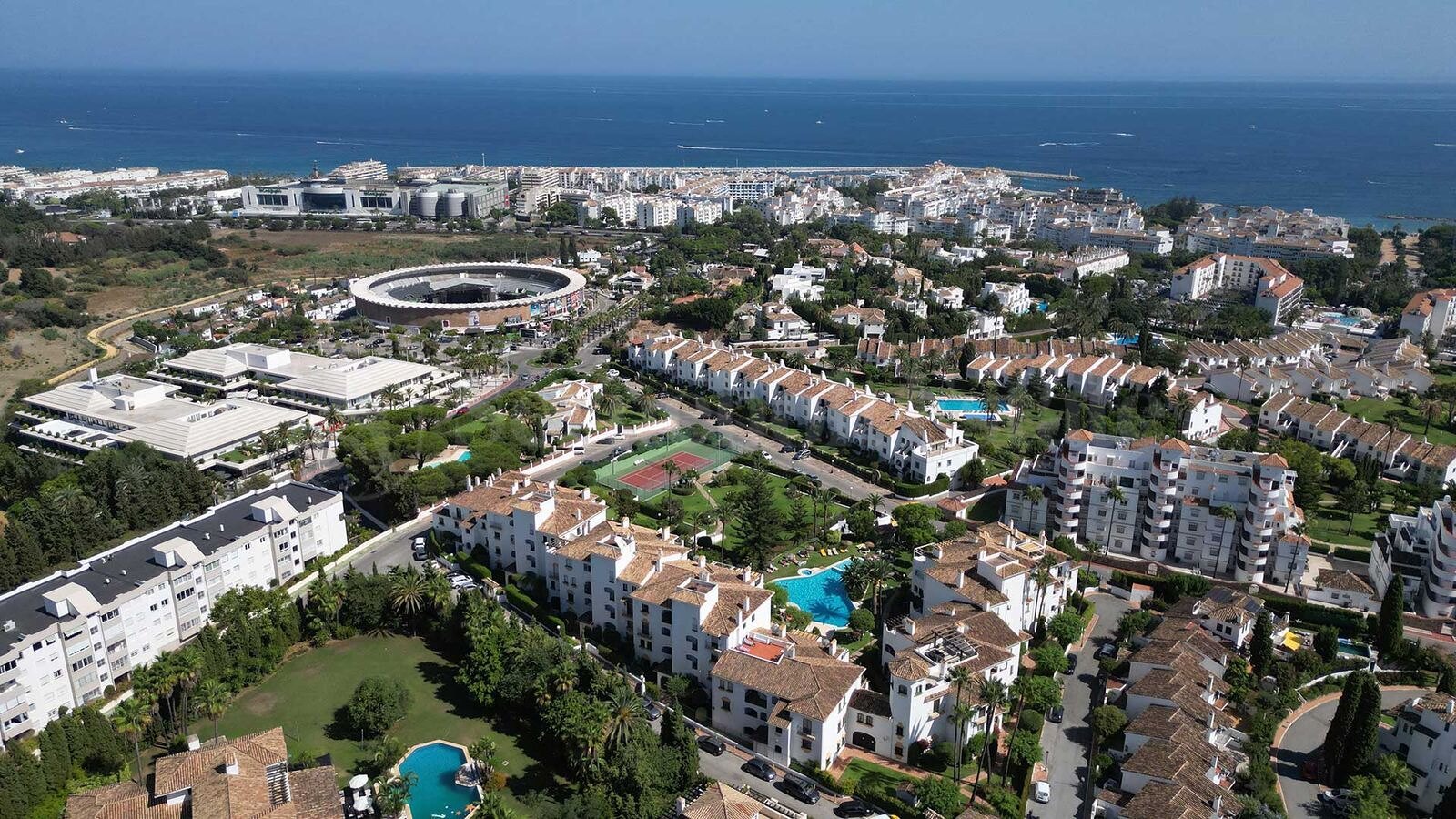 Apartment for sale in Nueva Andalucia, Marbella view