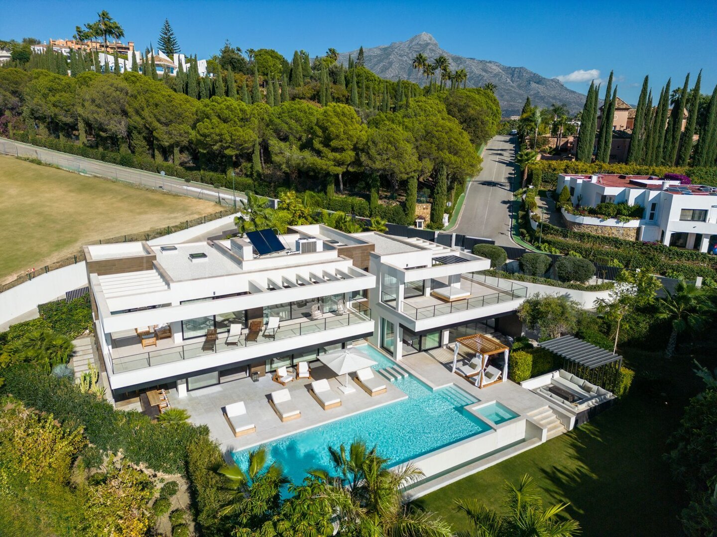 House for sale in Nueva Andalucia, Marbella
