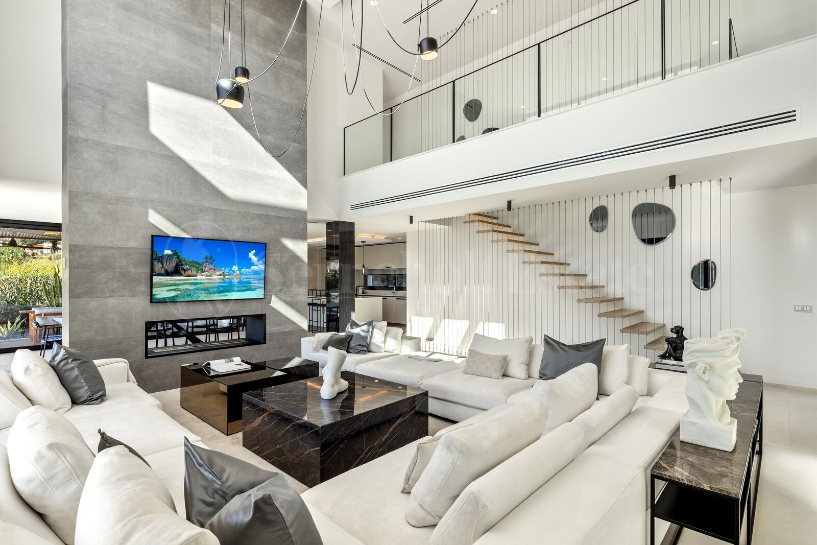 House for sale in Nueva Andalucia, Marbella view
