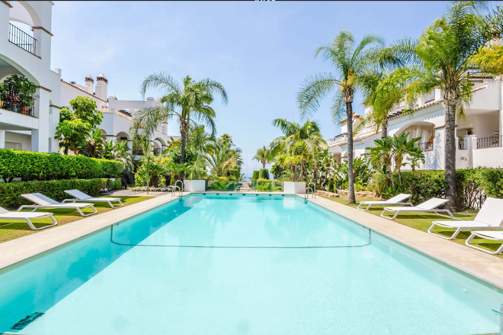 Apartment for sale in Marbella Golden Mile, Marbella view