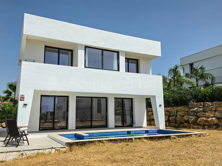 Brand-New Villa with Private Pool and Double Garage in Los Hidalgos, Manilva