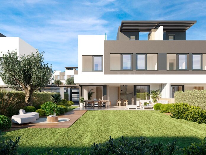 Fertige 3-Schlafzimmer-Villa mit 149 m² großem privatem Garten und Dachterrassen-Solarium in der ruhigen Anlage Serene Atalaya