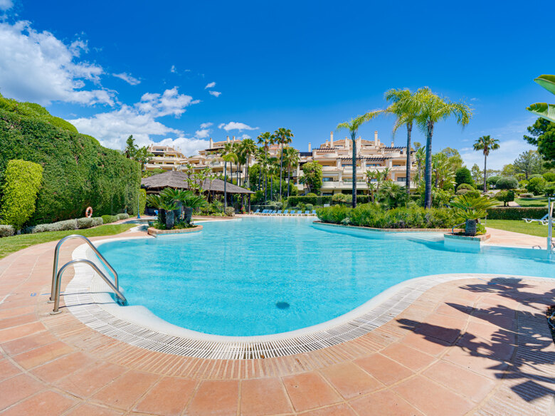 Beautifully Renovated Ground Floor Apartment in Exclusive Capanes del Golf