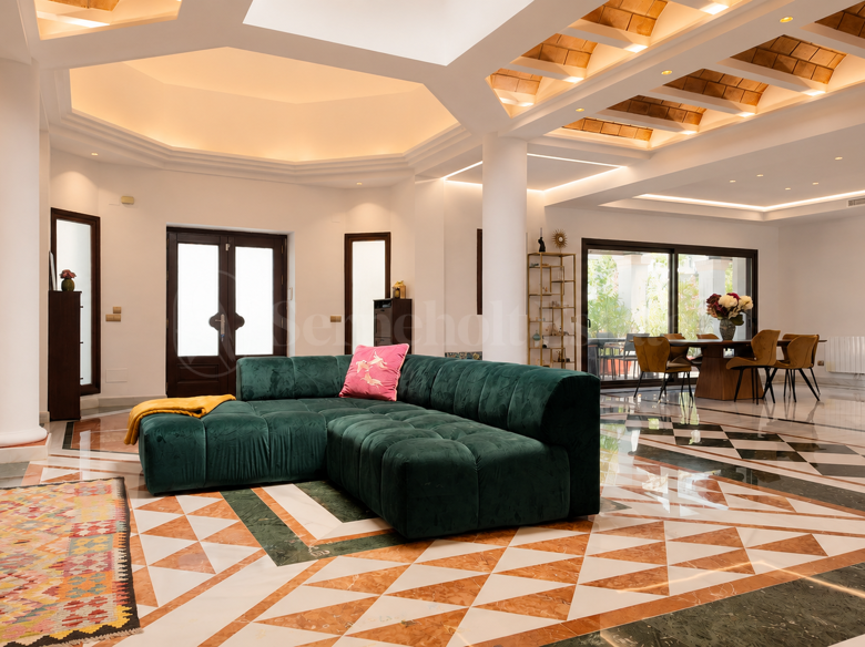 Luxury Apartment with Villa-Style Privacy