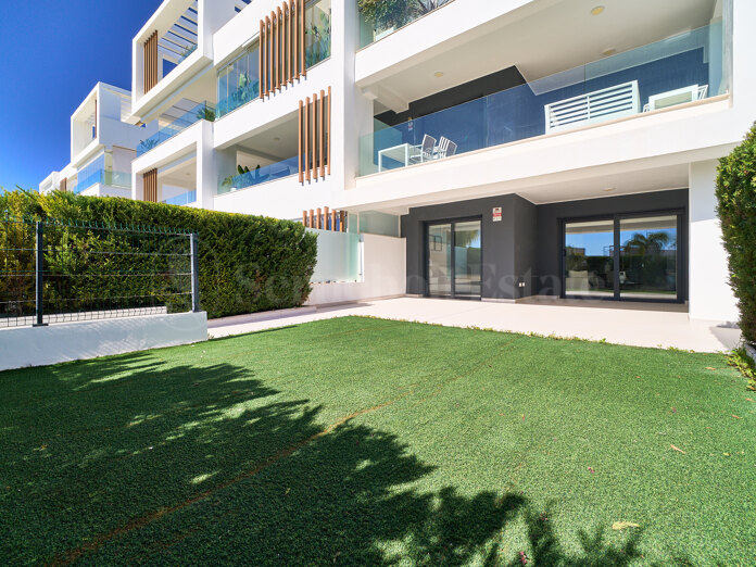 Last South Facing Ground Floor Apartment with Private Garden in Los Miradores del Sol
