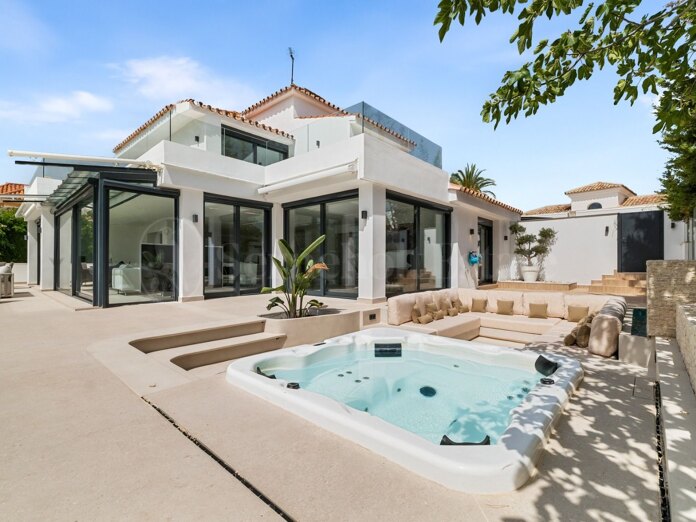 Villa till salu i Nueva Andalucia, Marbella