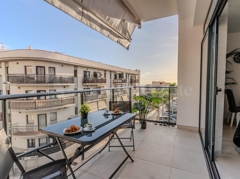 Modern apartment with pool and views in Adeje