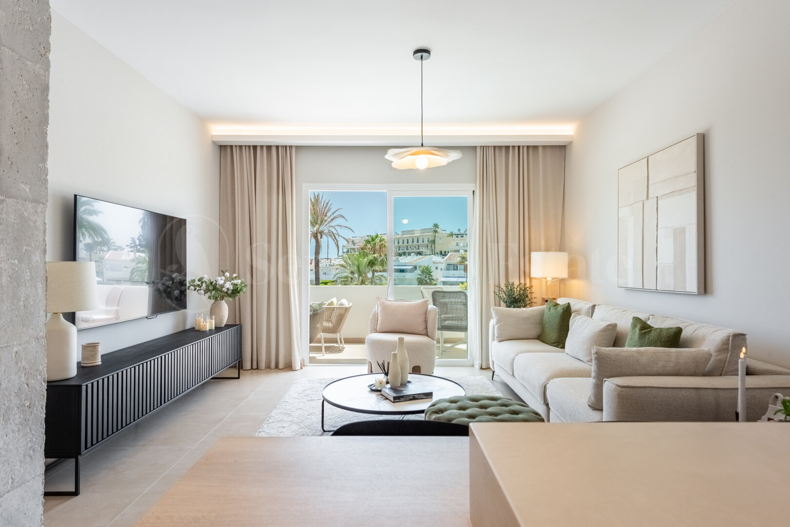 Apartment for sale in Nueva Andalucia, Marbella view