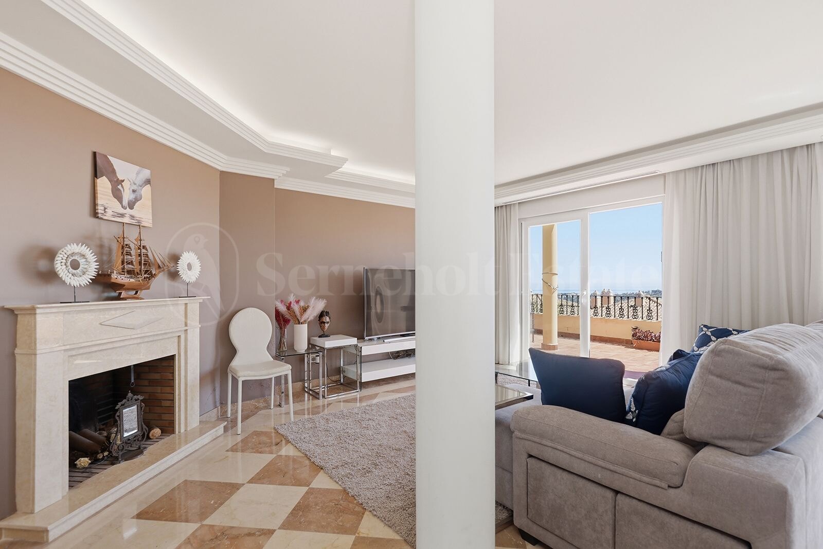 Apartment for sale in Nueva Andalucia, Marbella view