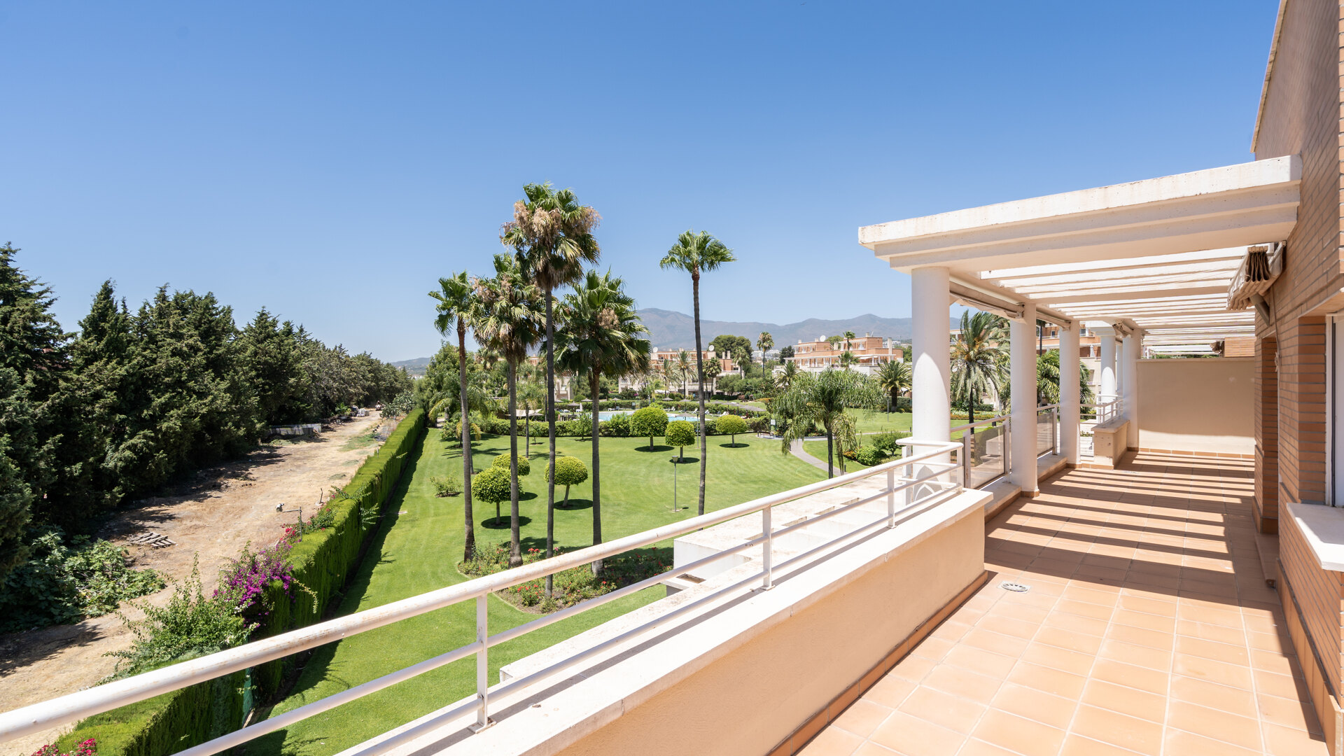Spacious Duplex Penthouse with Sea & Garden Views