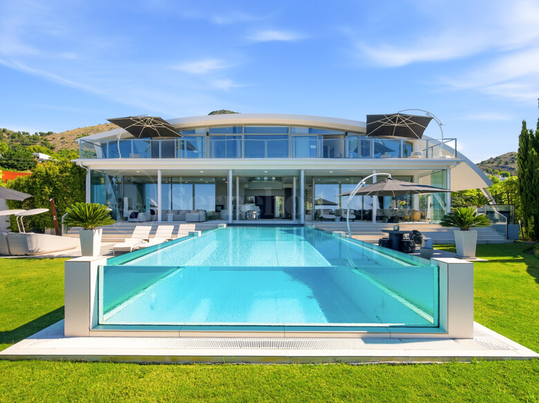 Exklusiv modern villa i Reserva del Higuerón