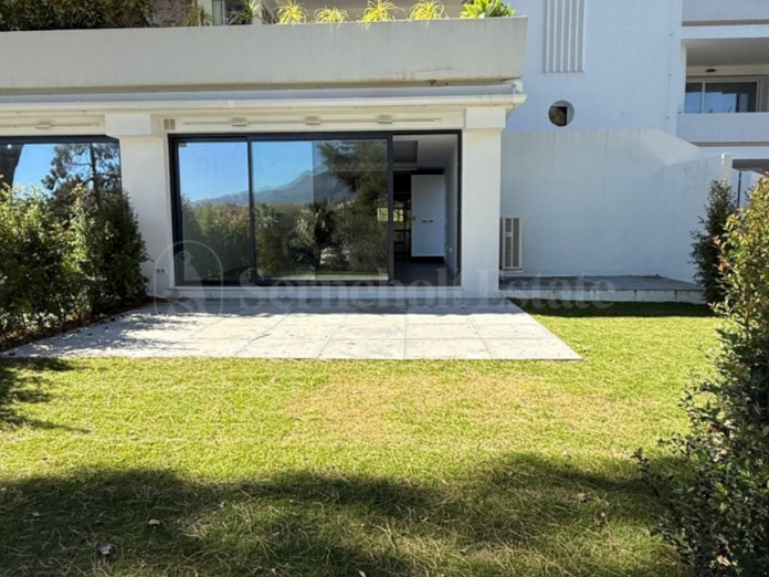 Stilvolle Wohnung mit Privatgarten am Brisas Golf Club