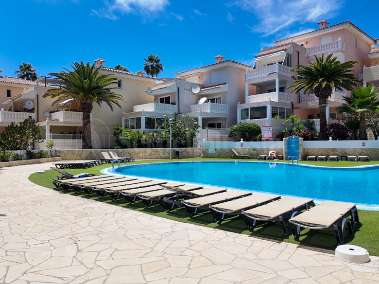 Charming Property with Spacious Balcony and Coastal Views