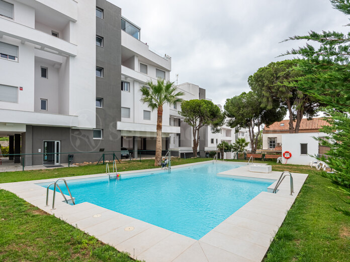 Modern lägenhet med 2 sovrum och havsutsikt i Montemar, Torremolinos