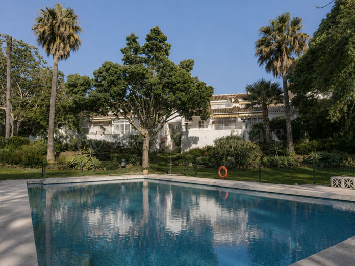 Top Floor Apartment for sale