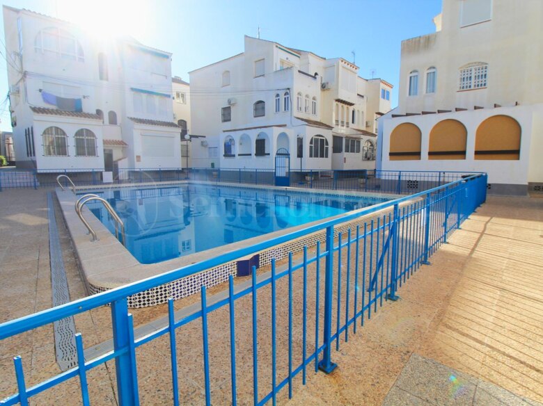 Bright and Cozy Studio with an Additional Room in Torrevieja