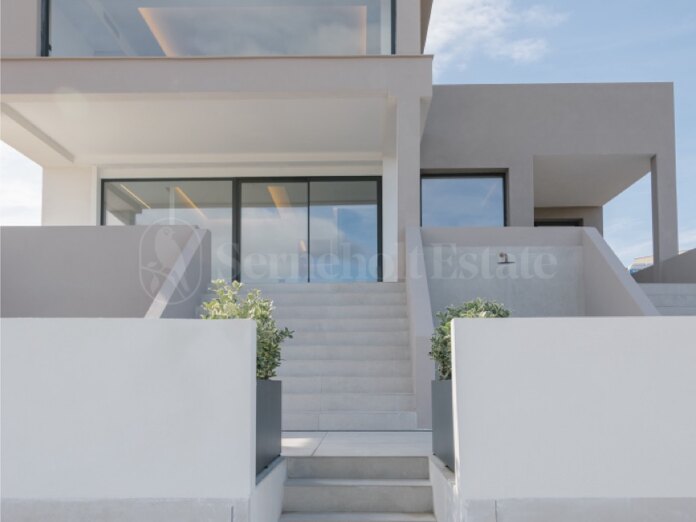 Modern Luxury Villa with infinity pool