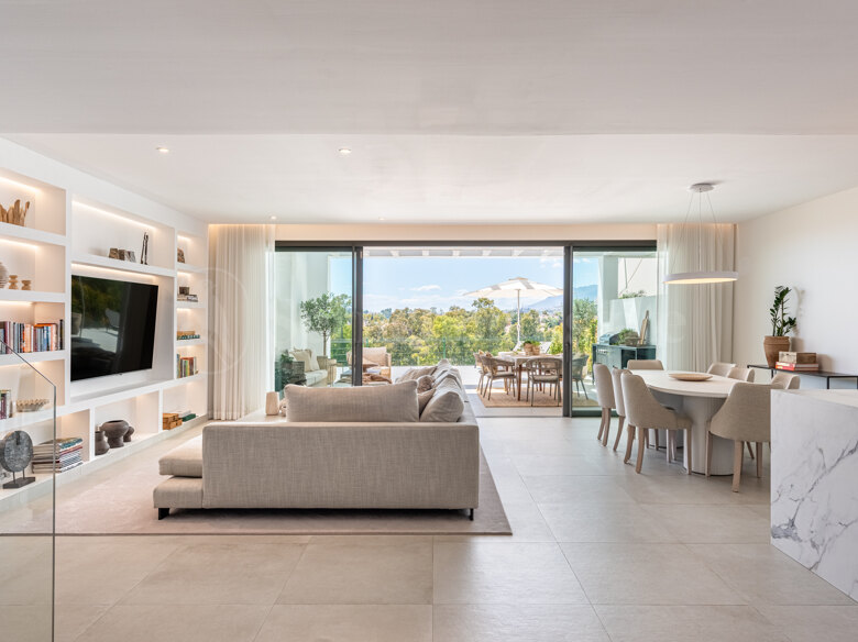 Modern living with sunset views in one of Marbella’s most desirable locations.