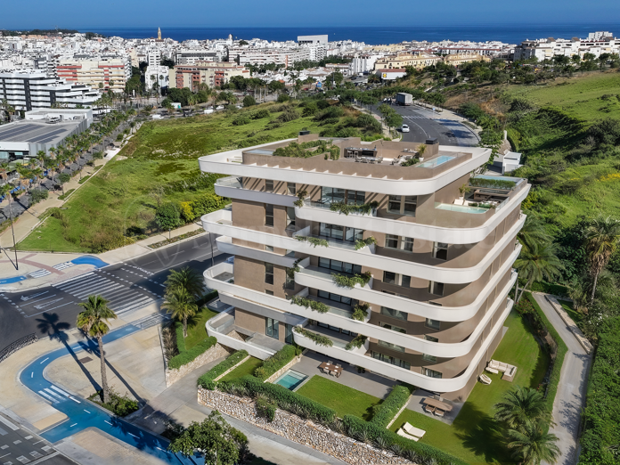 Apartamento a estrenar de 3 dormitorios con vistas panorámicas en el centro de Estepona