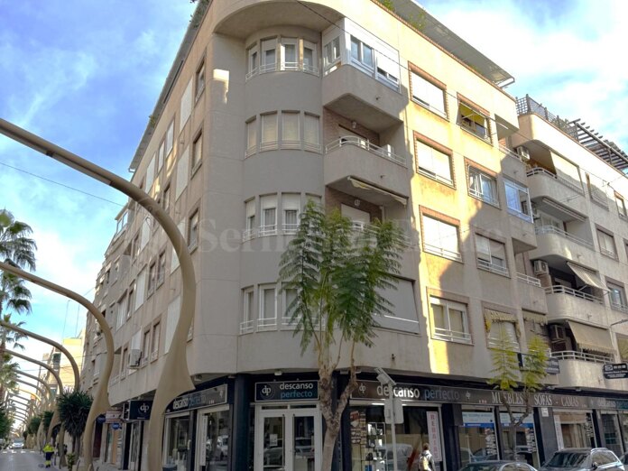 Ático en el corazón de Torrevieja, a 200 metros del paseo marítimo