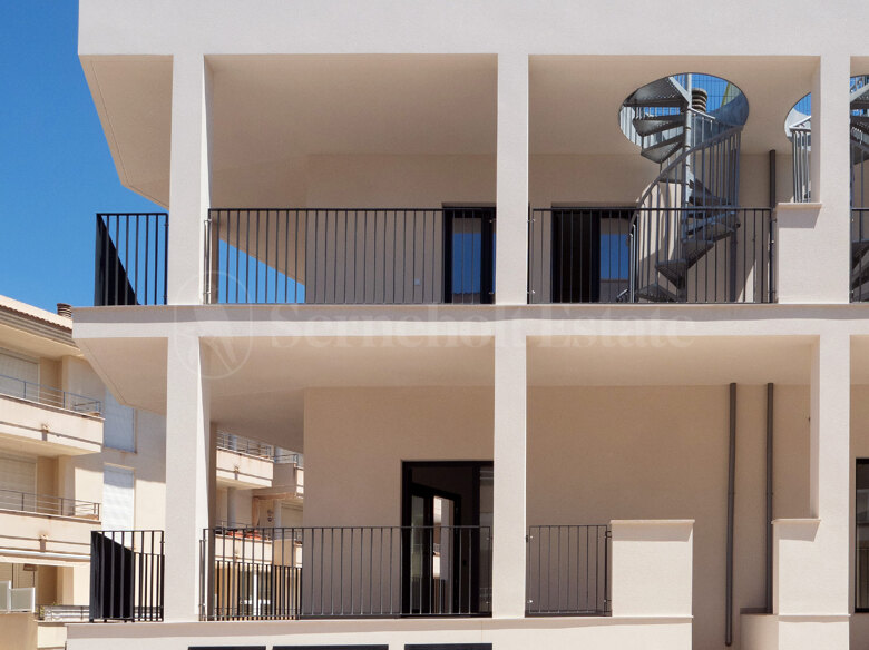 CASA ADOSADA DE 3 HABITACIONES A 100 METROS DE LA PLAYA DE COLONIA SANT JORDI
