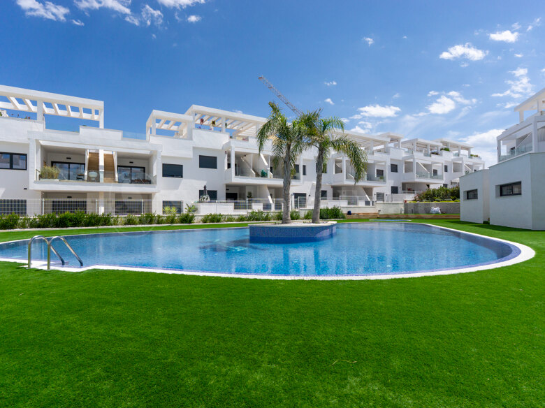 Brand New Top Floor Bungalow Apartment in Nalia Resort, Los Balcones